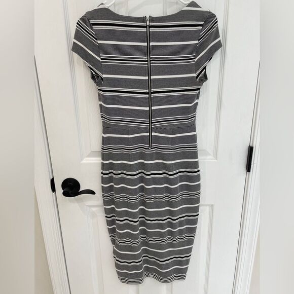 Express Black and White Asymmetric Slit Bodycon Dress Women’s Size XS - Picture 2 of 7